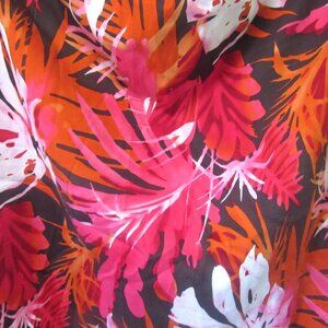 Jones New York Stretch, 18W, Pink, Black and White Lined Skirt.  B333-17